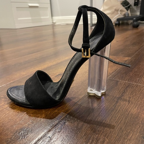 Louis Vuitton heels size 38 - Picture 3 of 4